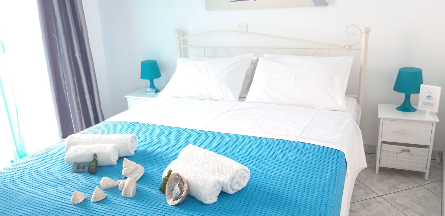 Δίκλινο δωμάτιο Deluxe με θέα στη θάλασσα Δίκλινο δωμάτιο Deluxe με θέα στη θάλασσα