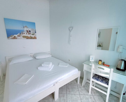 Δίκλινο / Δίχωρο Δωμάτιο με Μπαλκόνι και Θέα στη Θάλασσα Δίκλινο / Δίχωρο Δωμάτιο με Μπαλκόνι και Θέα στη Θάλασσα